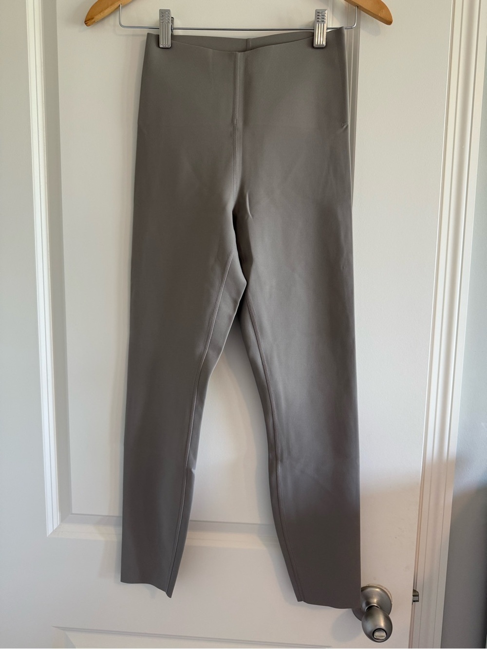 Lululemon Glow Up Tight SHR 25" WSHG Washed Grey Women's Size 6